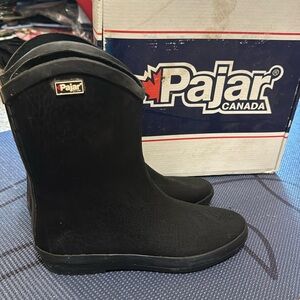 Like new Pajar rainboot sz 6-6.5